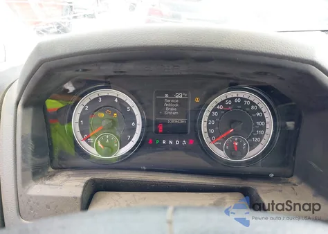 2019 Ram 1500 Classic Tradesman 4X4 8' Box z USA, uszkodzony, nr VIN 3C6JR7DT5KG726840